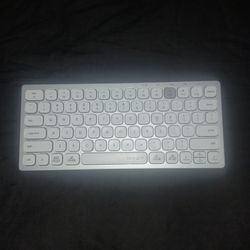 Dual Wireless Compact Keyboard