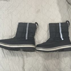 Winter Snow Boots Size 1M 