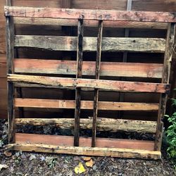 Wood Shipping Pallet 5.5’x4.5’