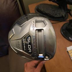Taylormade SLDR 10.5       57 R Flex 