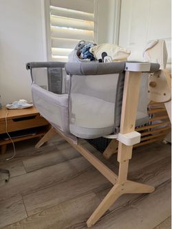 Newton Bedside Sleeper (like new)