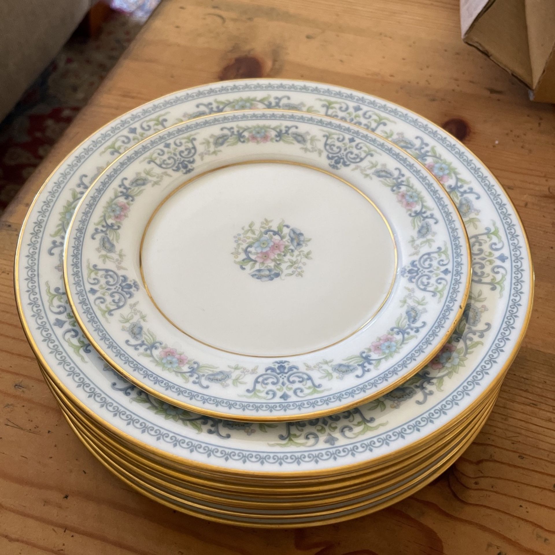 Oxford Vintage Bone China “Fontaine” Gold Trim