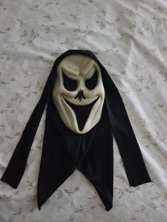 Vintage No Nose Rubie's Scream Ghost Face Halloween Mask