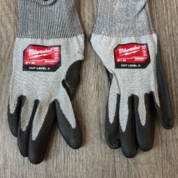 Medium Milwaukee Work Gloves