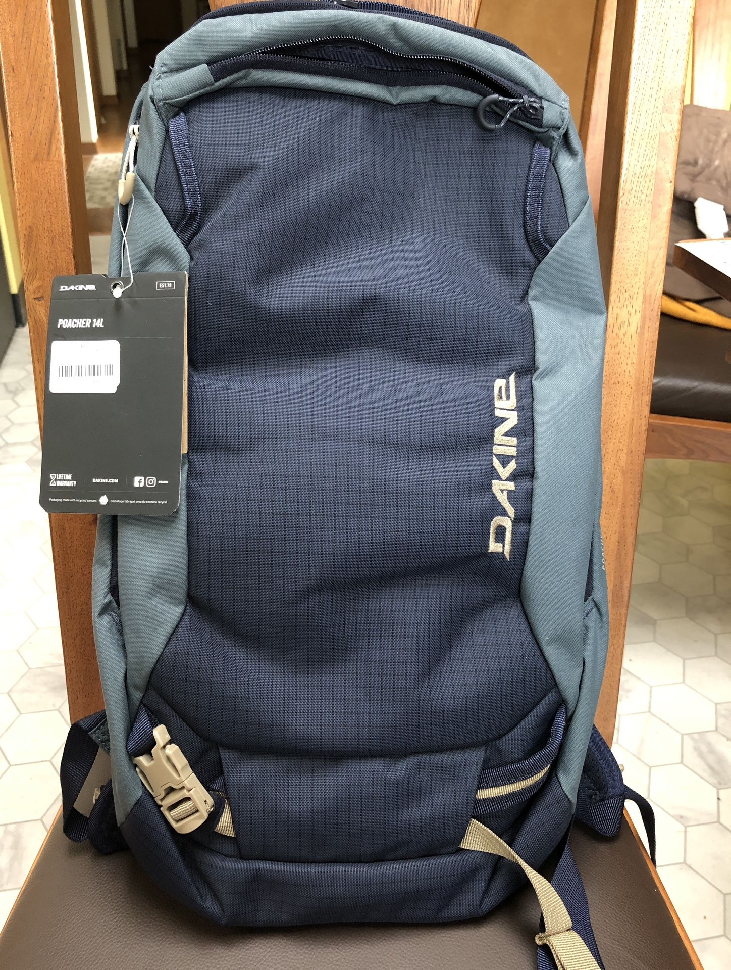 Dakine 14L Poacher Backpack, Slate Gray