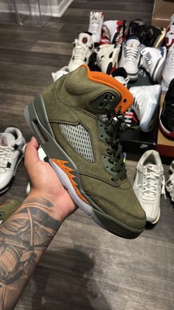 Olive 5s Sz 11 no box
