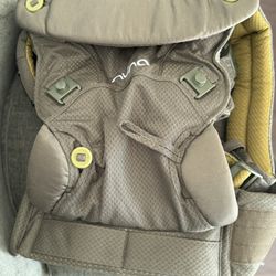 Nuna baby Carrier