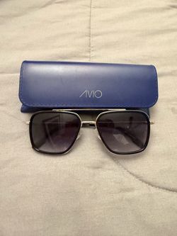 AVIO Italian Sunglasses - Originally 200$ Square Aviator Style with Hard Case - Excellent Condition