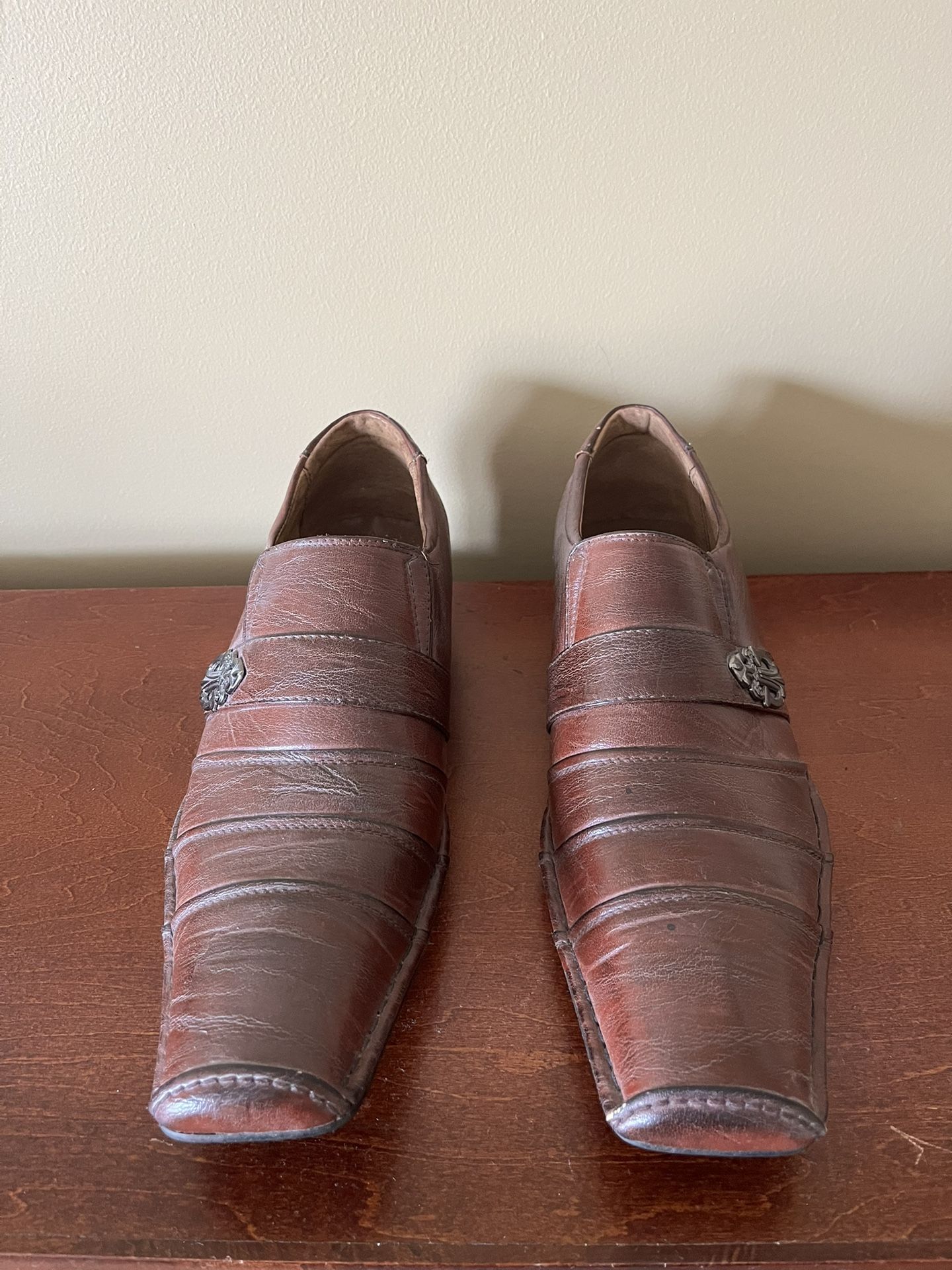 Men’s Shoes (great Condition )