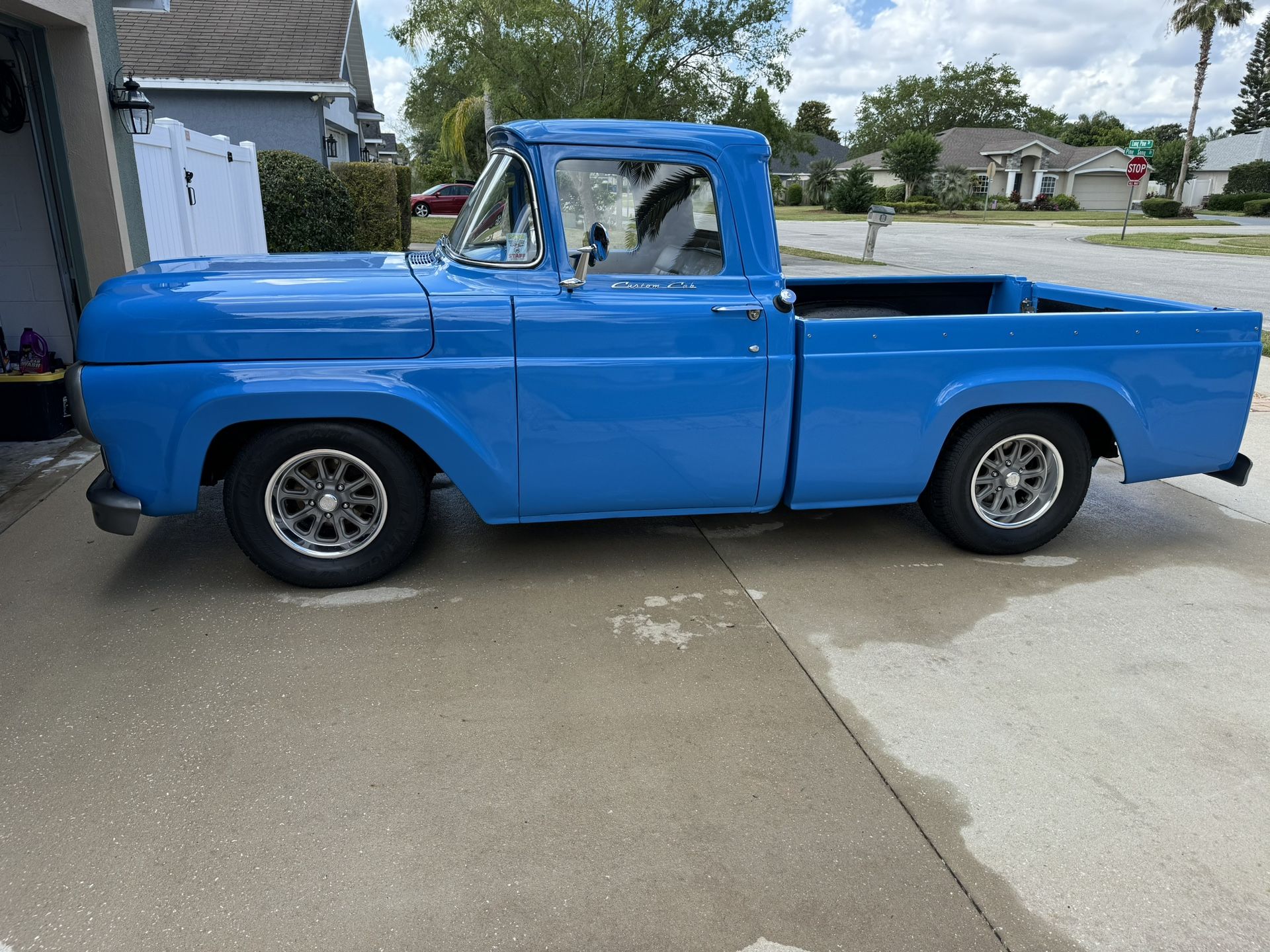 Ford F100 Blue