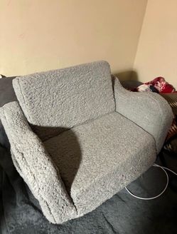 Kids bed chair