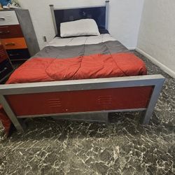 Metal Stoage Locker Bed Room Set 