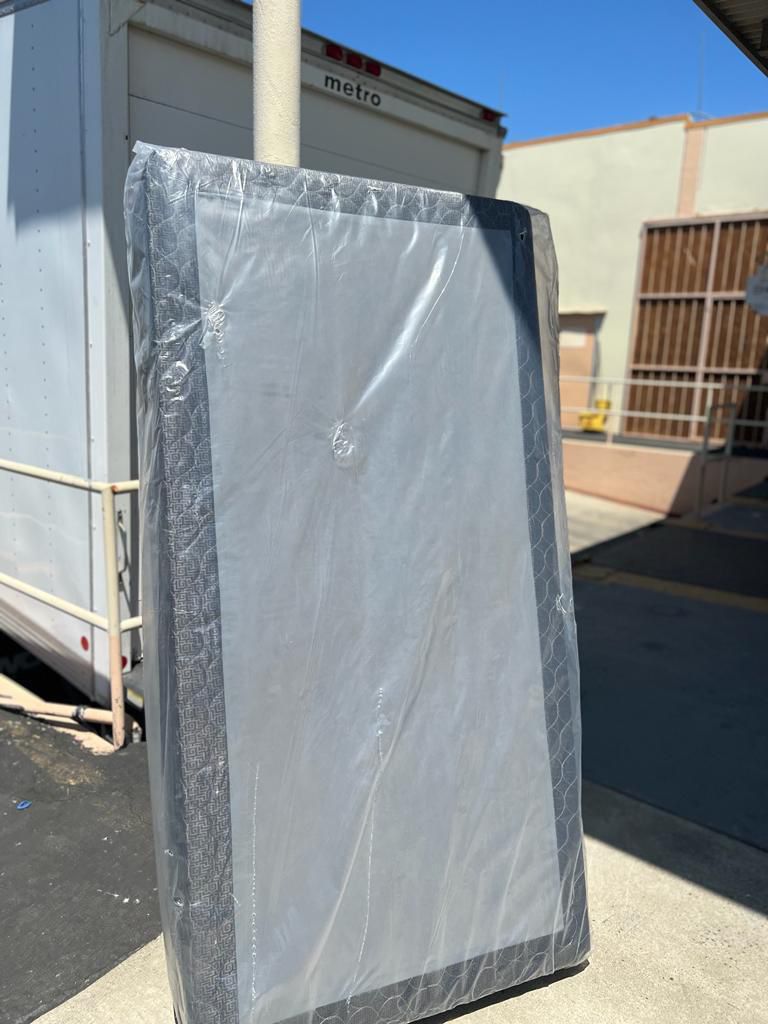 BOX SPRING ALL SUZES AVAILABLE twin 
