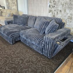Dual Power Sleeper Sofa! Ultra Plush Corduroy 
