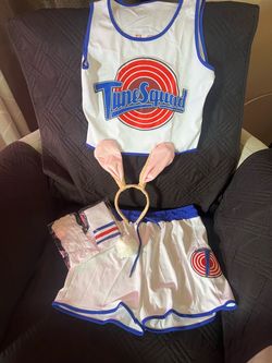 Lola bunny Costume M