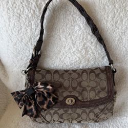 vintage authentic coach tan signature soho shoulder bag with turnlock and braided strap