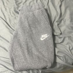 Gray nike sweats 