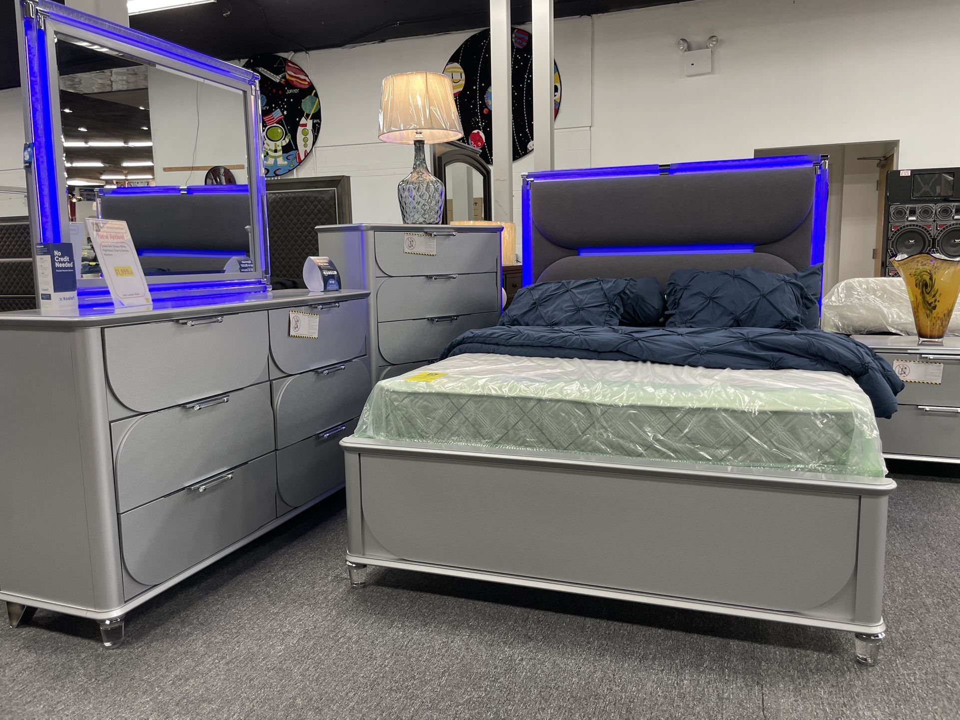Grey queen bedroom set