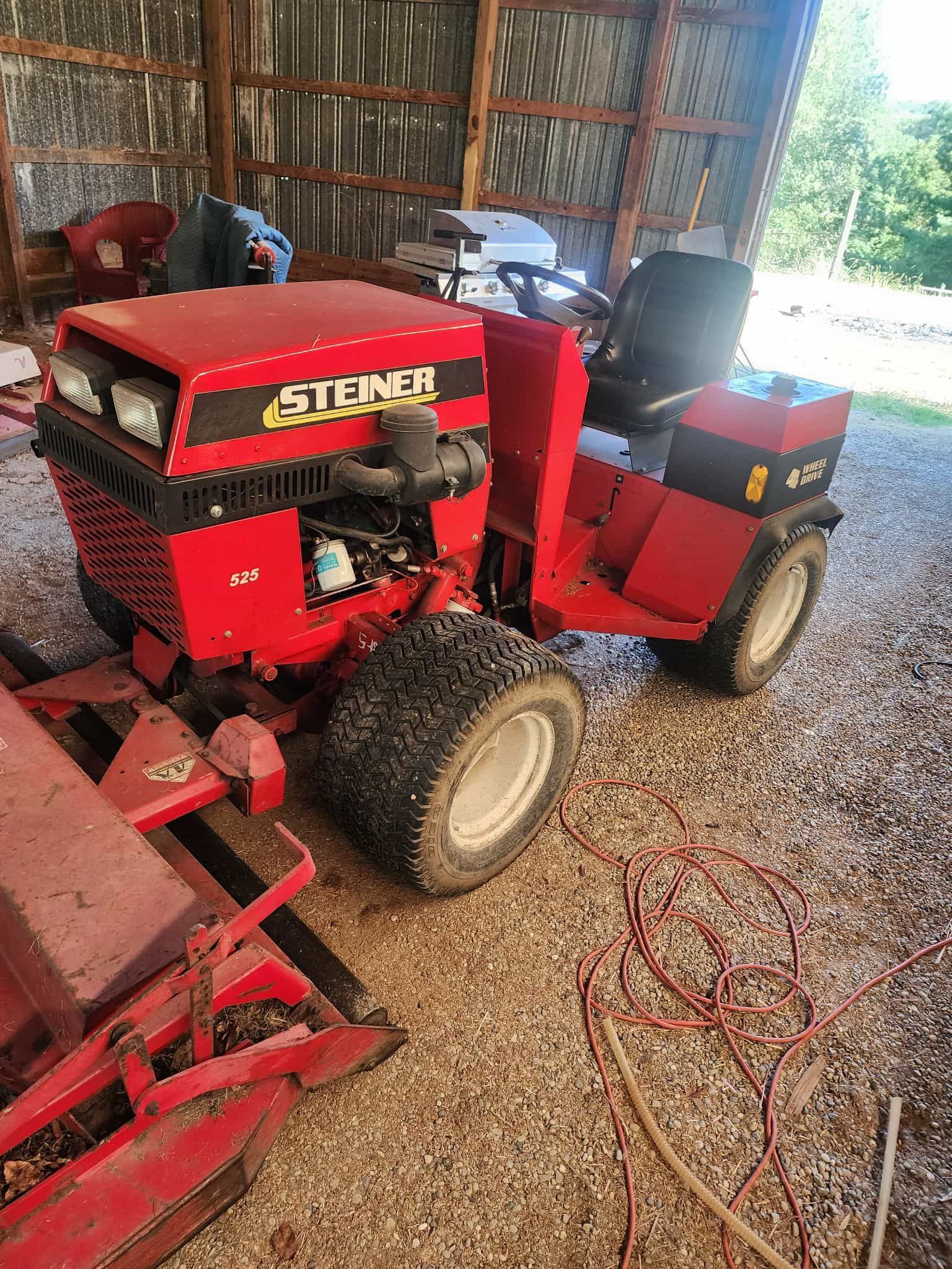 Steiner 1995 stiener 525, 72 " finish deck, 60" finish deck,an 68" rough cut deck