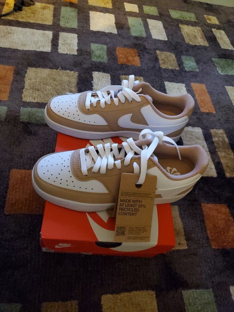 Nike Sneaker