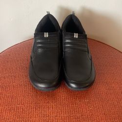 Black Nonslip Loafers size 7