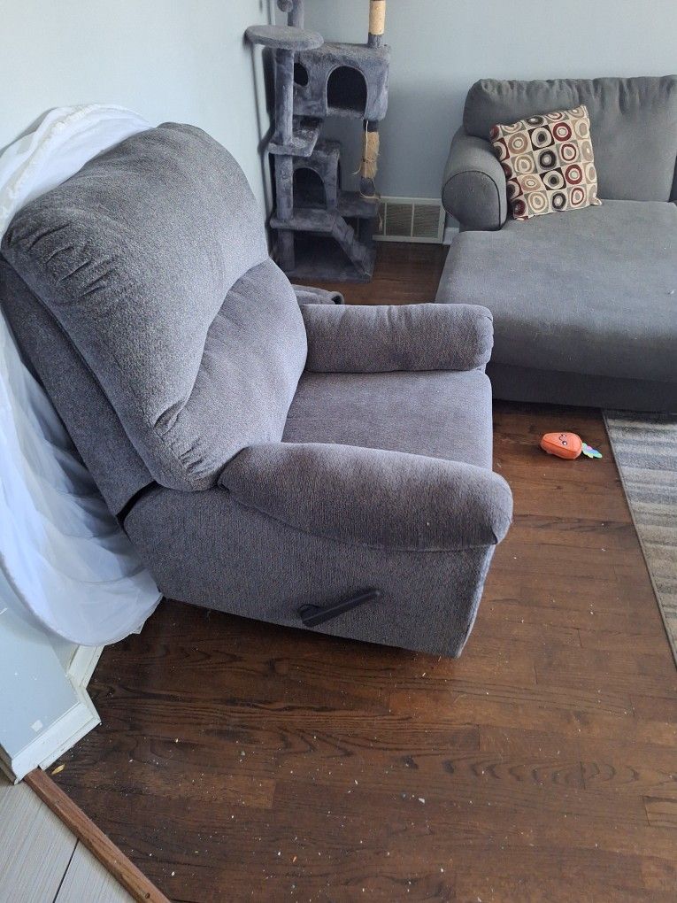 Grey Riclyiner 70.00  And Brown Riclyiner 55.00