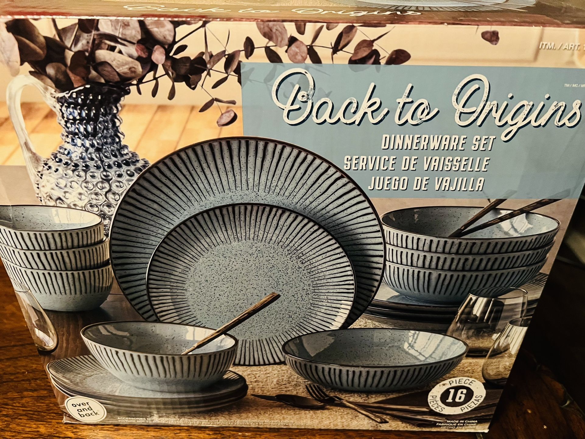 Back To Origins Dinnerware Set 16 Piece for Sale in Arrowhed Farm, CA