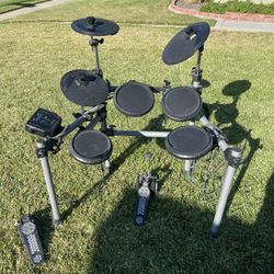 Electric Drums With Amplifier