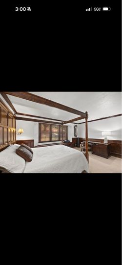 Queen wooden bed trame