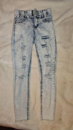Acid Wash Distressed Skinny Jeans