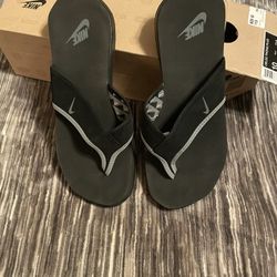 internacional Custodio exótico Nike Celso Thong Plus for Sale in Peoria, AZ - OfferUp