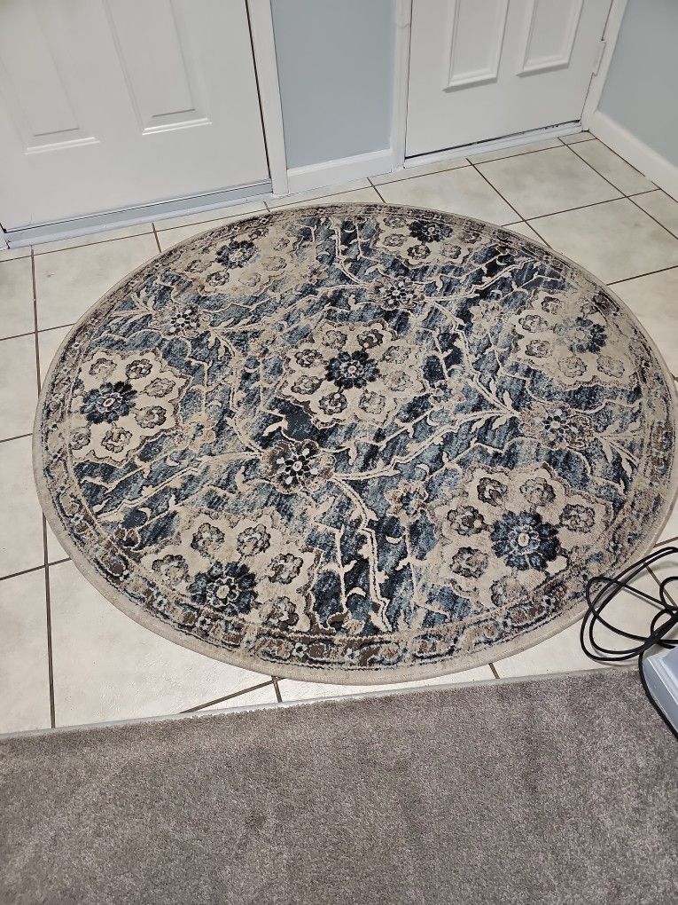 Round Rug