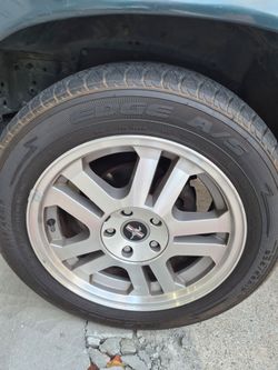 Ford Mustang 17" Alloy Wheel with Tire