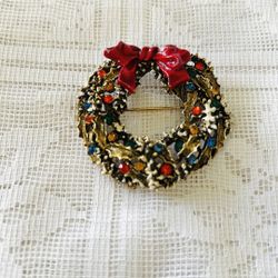 Vintage ART Enameled Christmas Wreath
