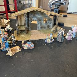 Christmas Nativity Scene - Manger & Figurines