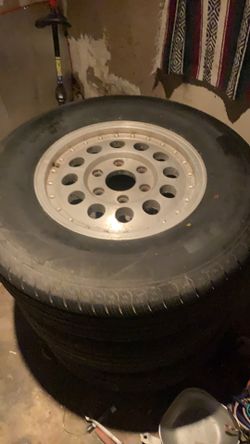 3 rims with good tires fit a Yukon