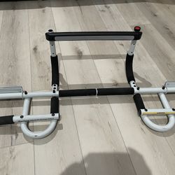 Pull Up/Chin Up Bar