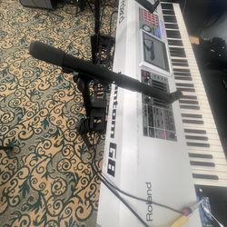 Roland Fantom G8