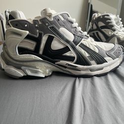 Balenciaga Runner
