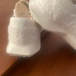 White Shoes Marc all birds Size M12 new. 