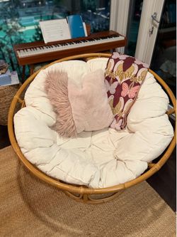 Papasan Chair with White Cushion