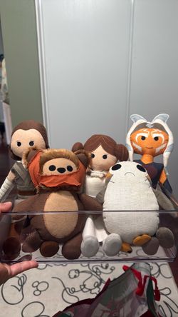 Five Star Wars stuffies Galaxy’s Edge