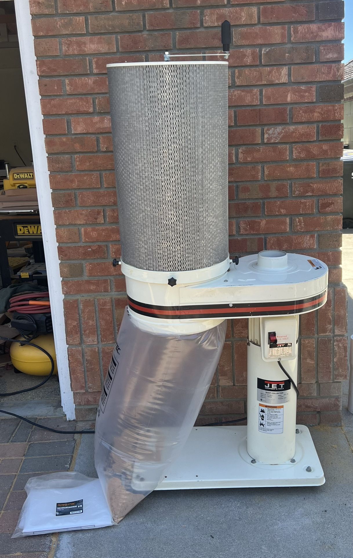 JET Dust Collector Model DC-650 C 115/230V (Prewired 115V) in Excellent Working Condition - $200