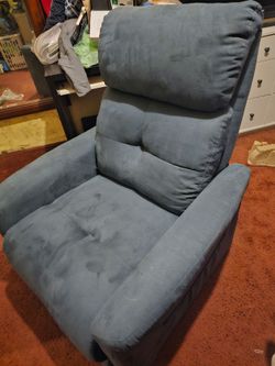 Power Lift Recliner Chair – Electric Lift Assist & Reclining – Great C - $175