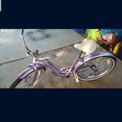 Schwinn Women Beach Cruiser Legacy
