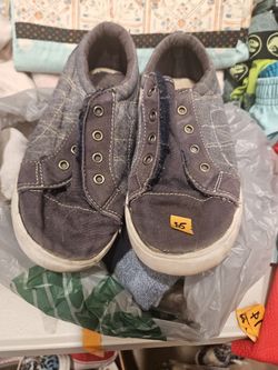 TODDLER SHOES SIZES 9 TO 11