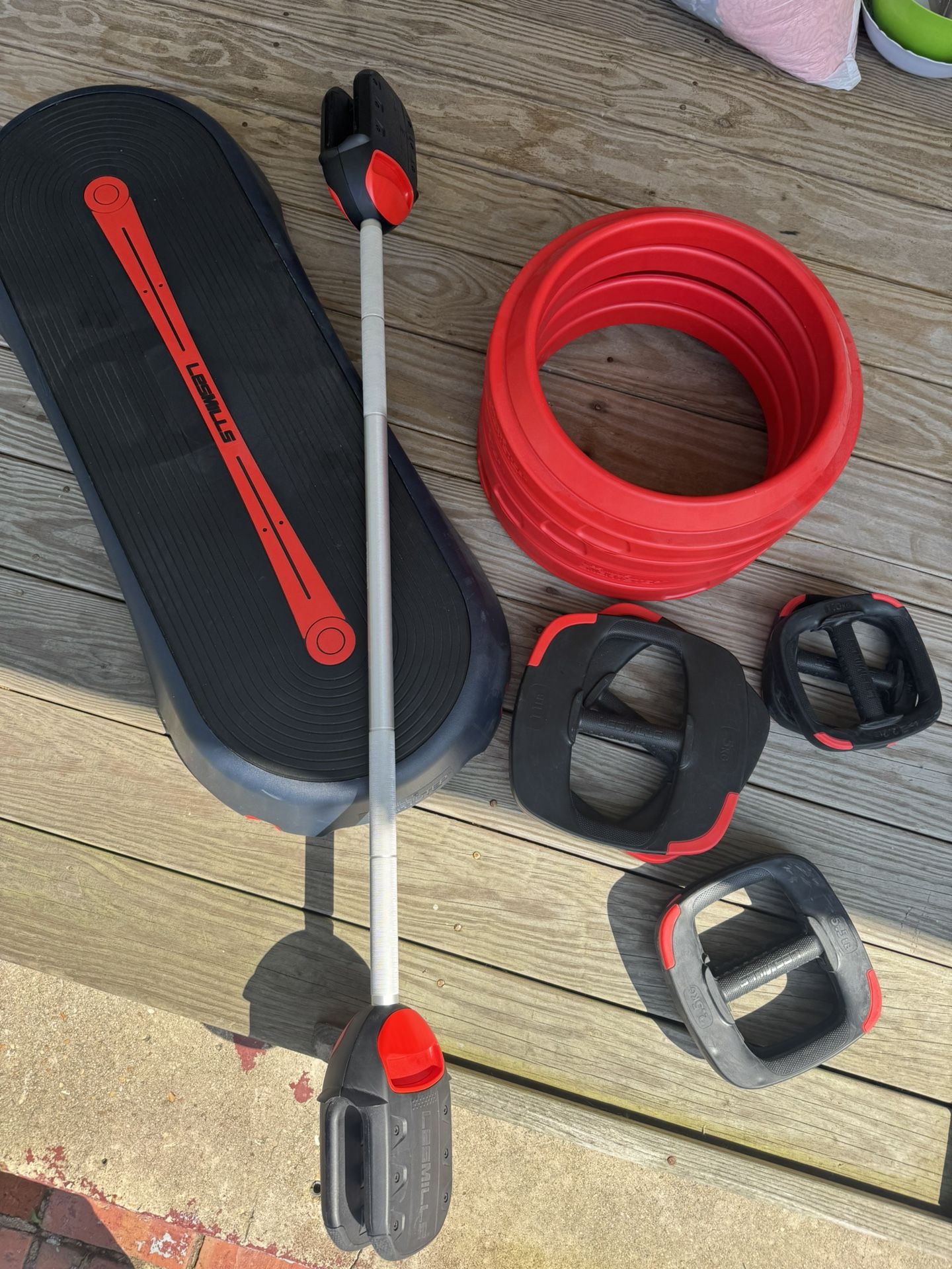 Weight Lifting Set (LesMills SMARTBAR Barbell, Weights, and Aerobic Step Bundle | BODYPUMP At-Home)
