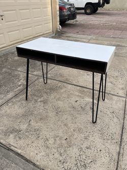 MCM style desk White