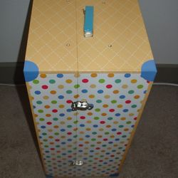 American GIRL POLKA DOT TRUNK CLOSET DOLL CASE TRAVEL CHEST