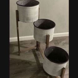 Flower Pot Stand Pot Plant Brand new metal, I tAKE oFFERS new in box wood 3 tier plant stand! Width of pot 11 inches and height of pot is 8